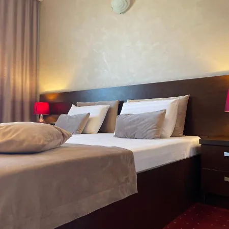 Athos Hotel